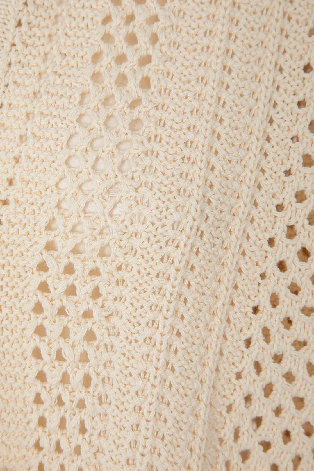 MAGLIA CROCHET CON CAPPUCCIO